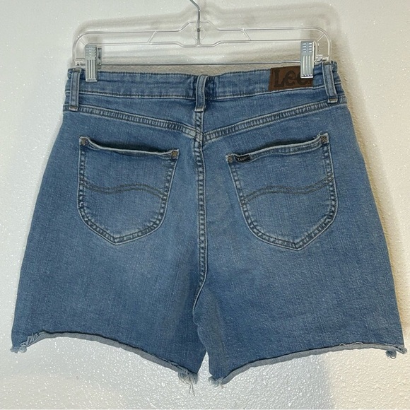 Lee Blue Jean Shorts with Distressed Details Size 10 - Picture 2 of 4